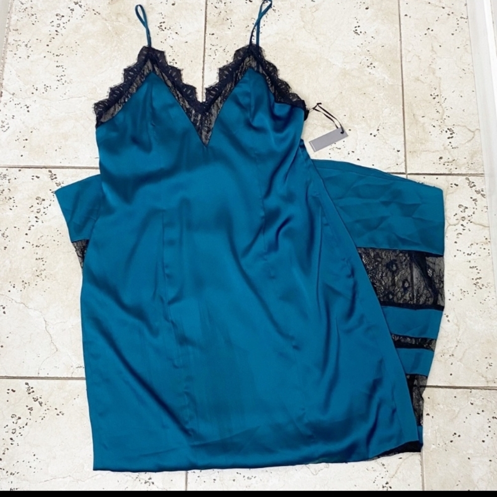NWT LOVERS + FRIENDS Elegant Teal Lace Trim Nightie - Picture 2 of 3